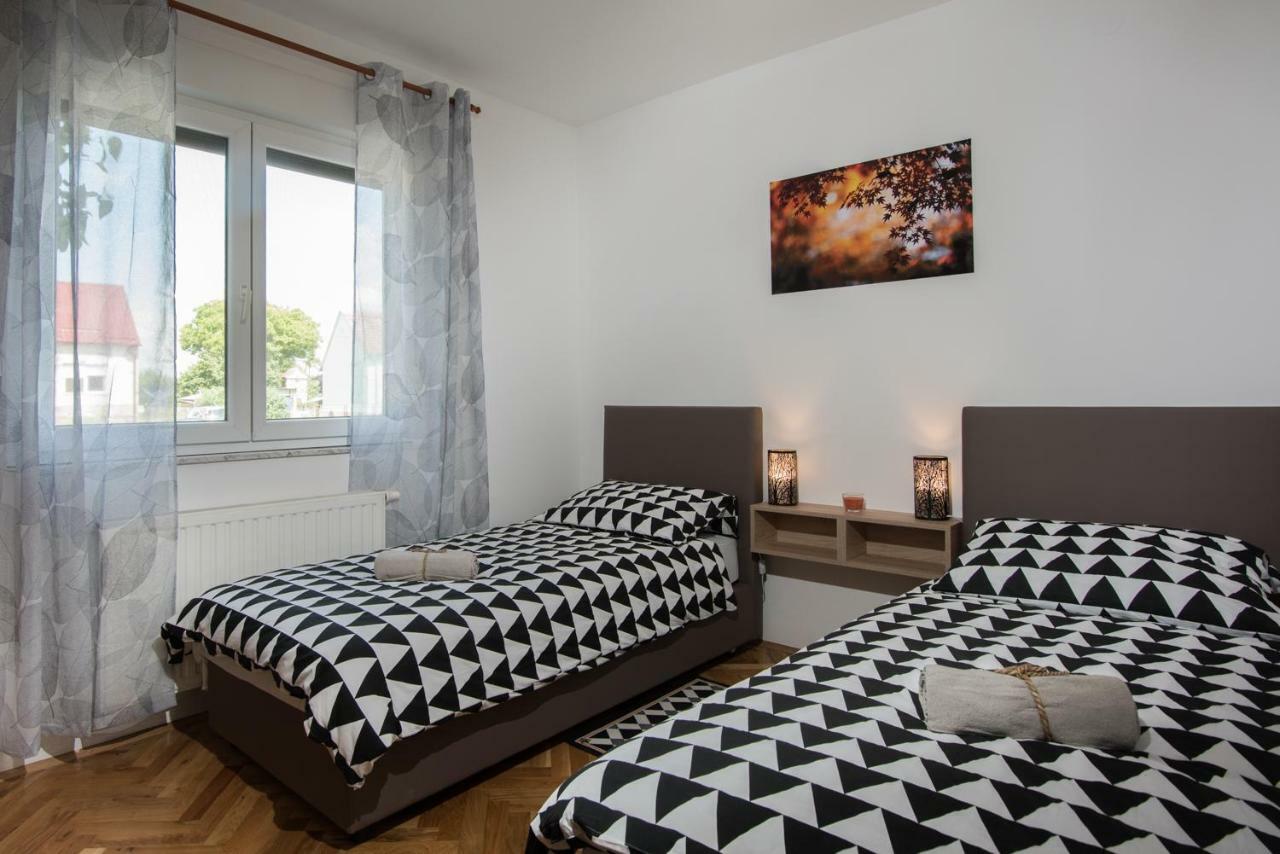 Seasons Apartmani Осієк Екстер'єр фото