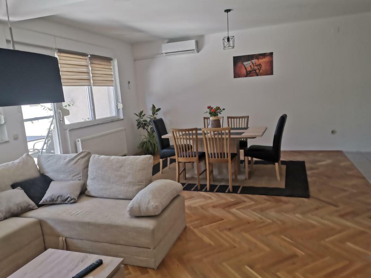 Seasons Apartmani Осієк Екстер'єр фото
