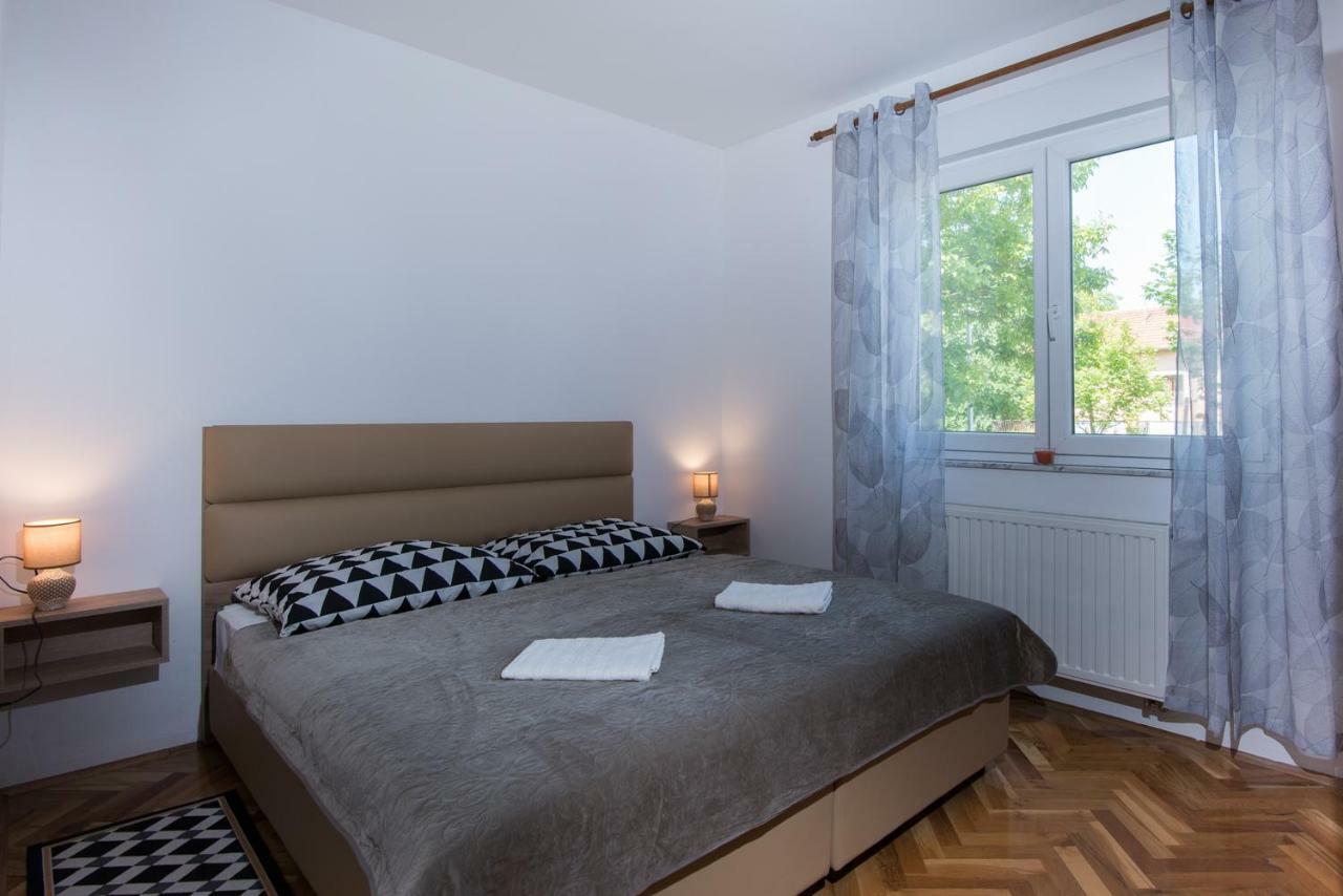 Seasons Apartmani Осієк Екстер'єр фото