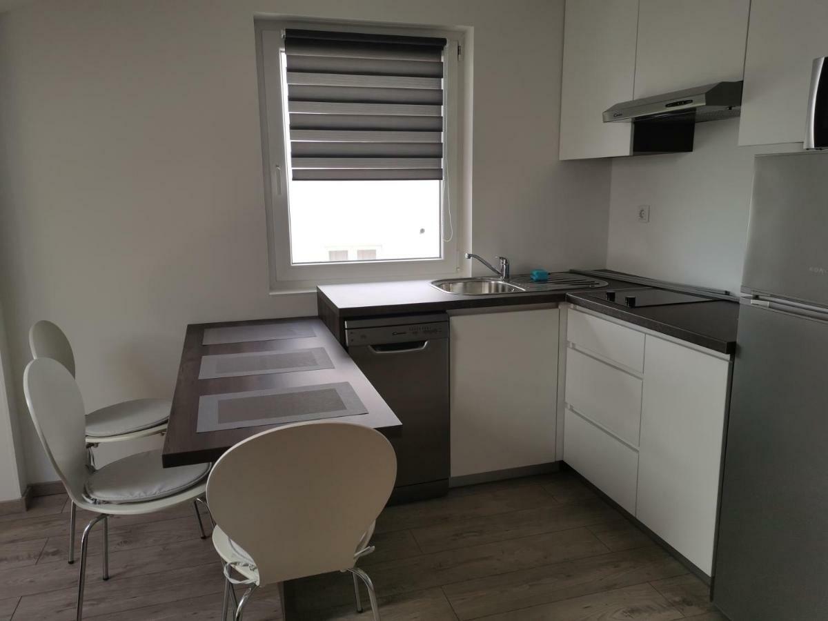 Seasons Apartmani Осієк Екстер'єр фото